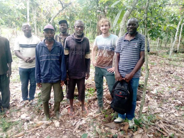 Visite de plantation avec un groupe de producteurs